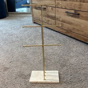 Elegant Gold Jewelry Stand